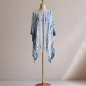 0080/ White and Blue Tie Dye  Poncho with fringed, Short Kaftan